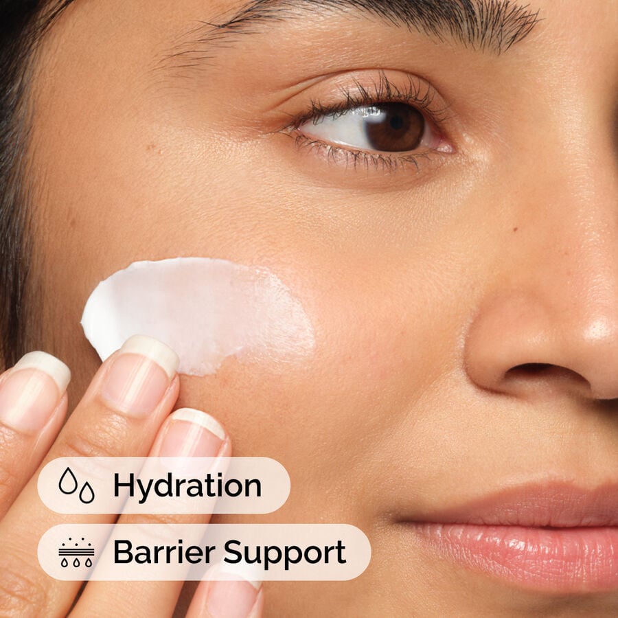 natural-moisturizing-factors-ha-d7 ord-natural-moisturizing-factors-ha-model-application-with-benefits.jpg